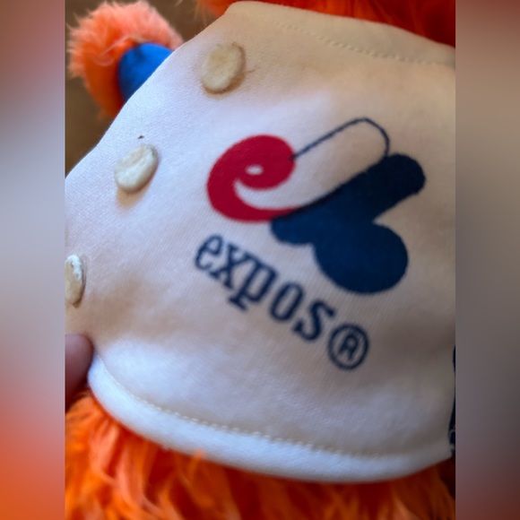 Montreal Expos plush and magazine - Picture 3 of 7